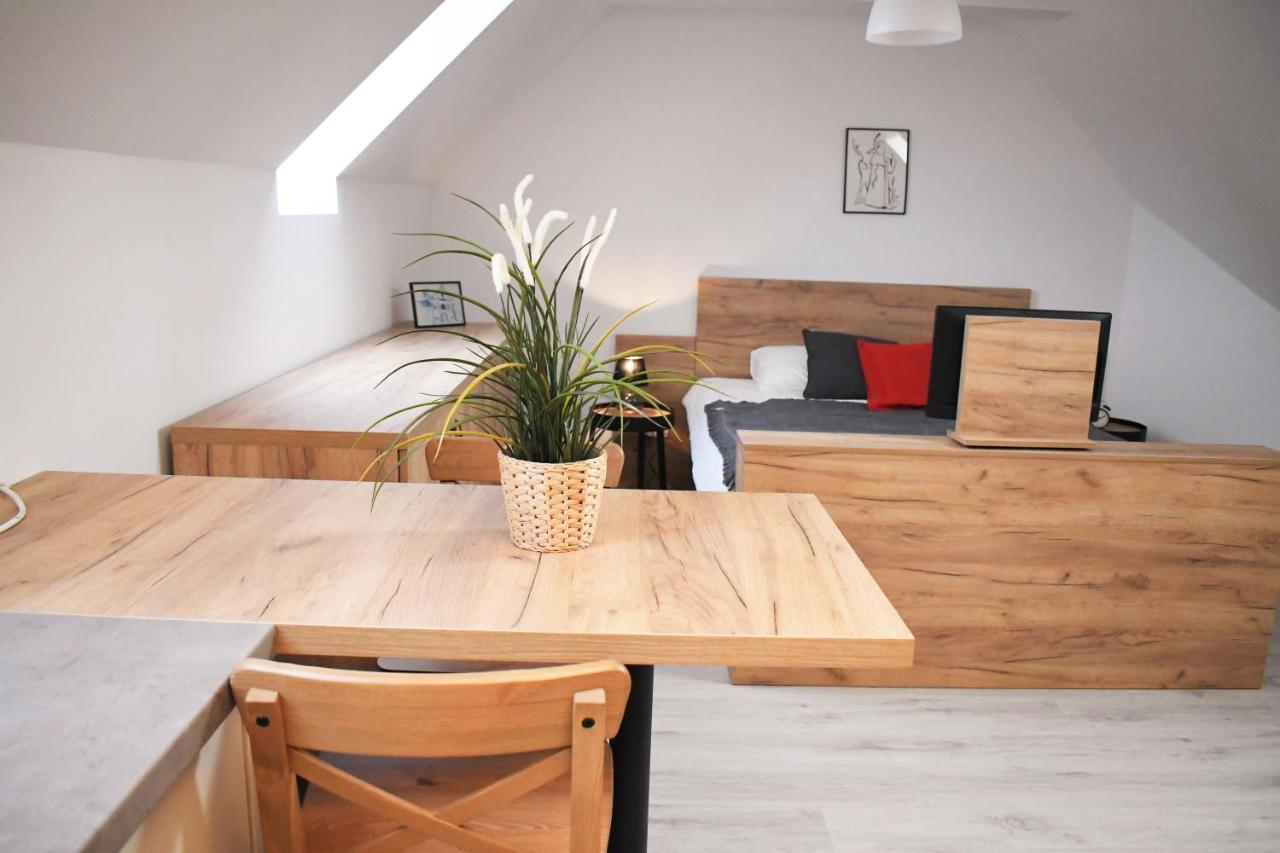 Vatus Apartmanhaz Vác エクステリア 写真