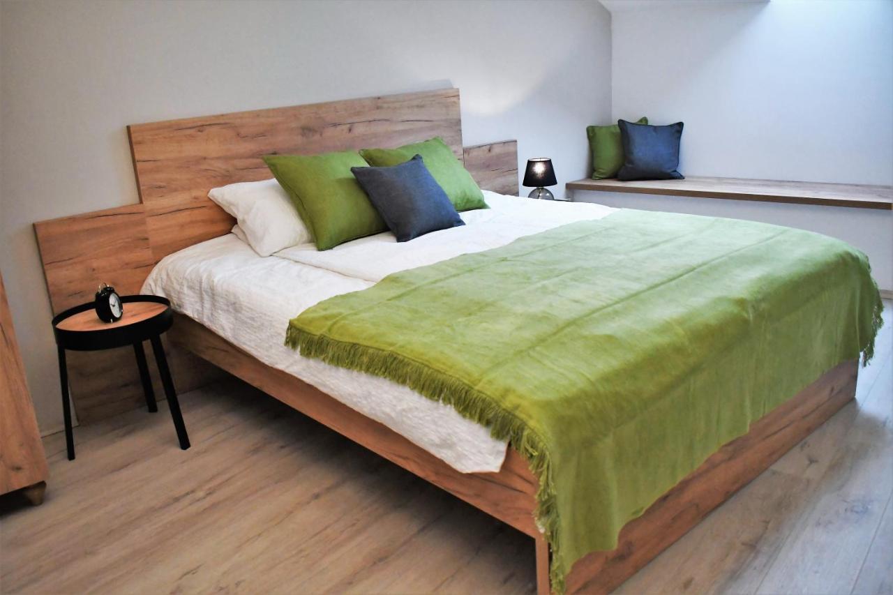 Vatus Apartmanhaz Vác エクステリア 写真