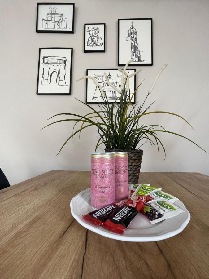 Vatus Apartmanhaz Vác エクステリア 写真