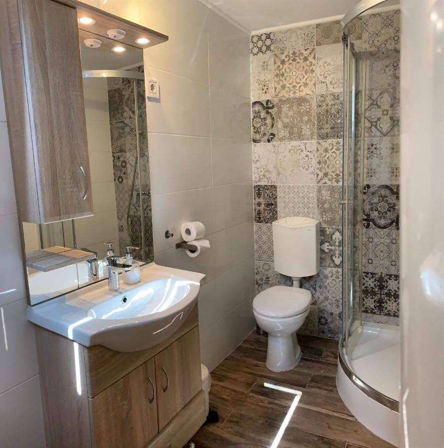 Vatus Apartmanhaz Vác エクステリア 写真