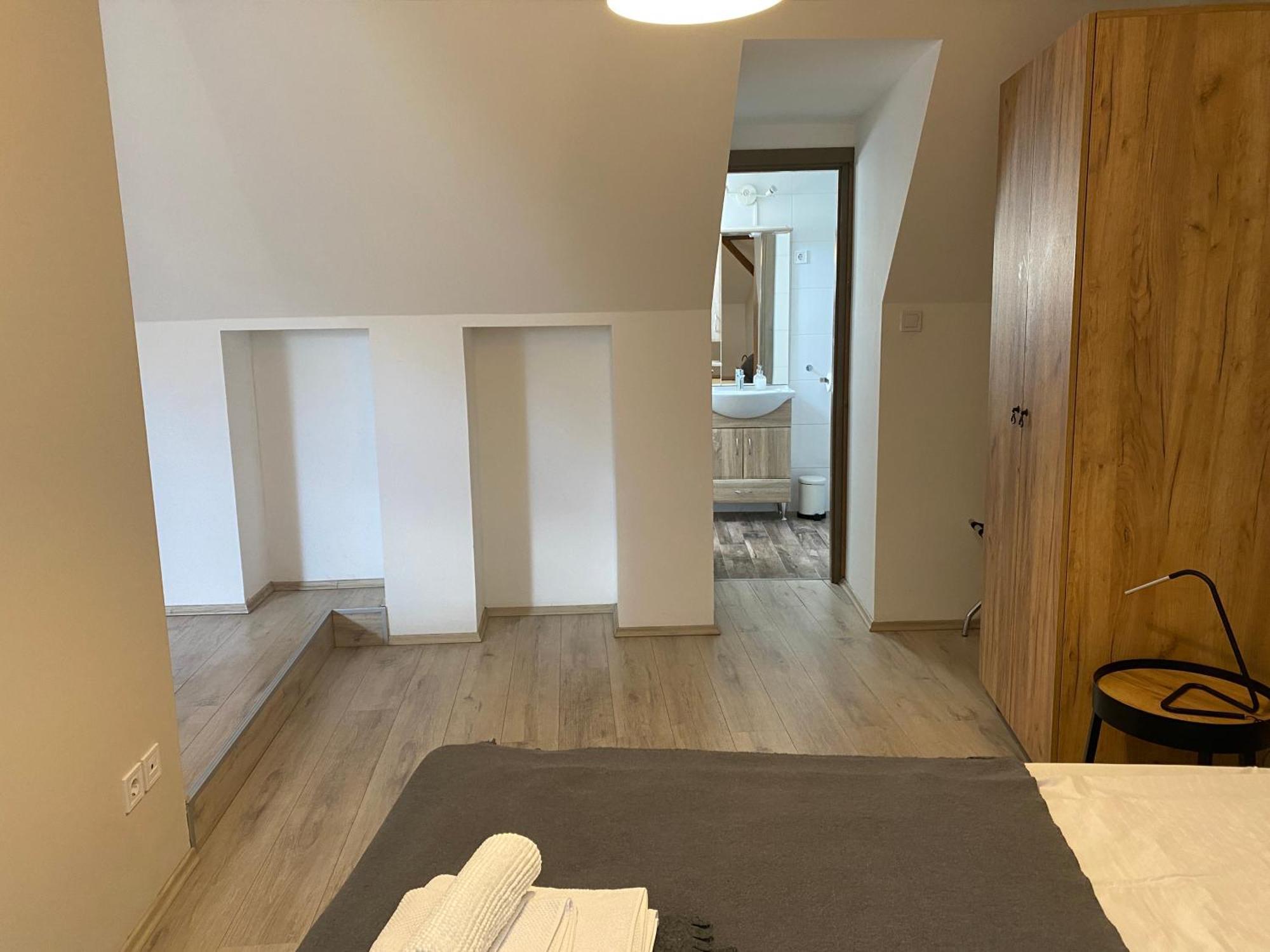 Vatus Apartmanhaz Vác エクステリア 写真
