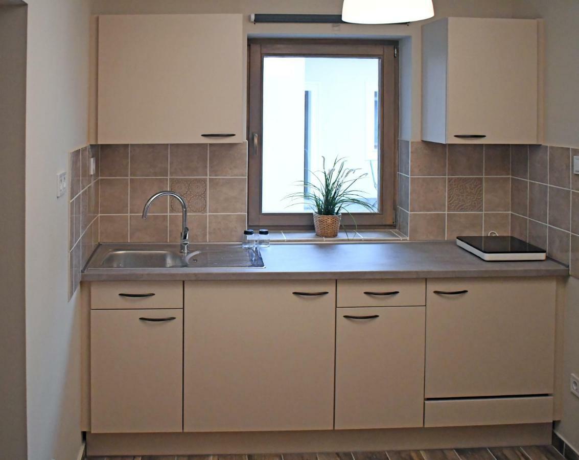 Vatus Apartmanhaz Vác エクステリア 写真
