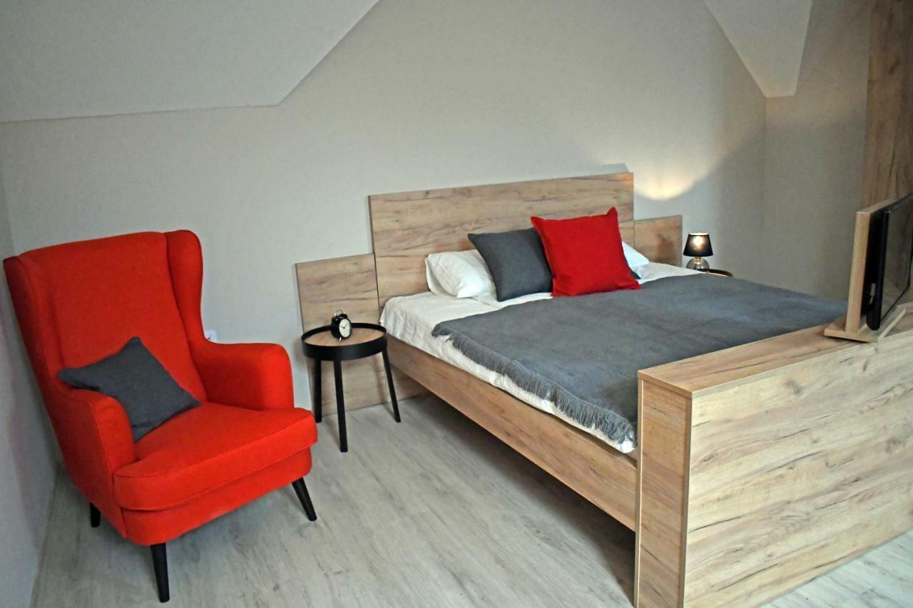 Vatus Apartmanhaz Vác エクステリア 写真