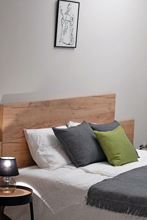 Vatus Apartmanhaz Vác エクステリア 写真