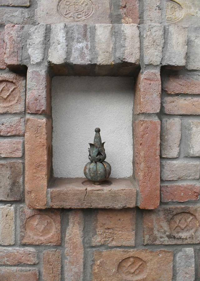 Vatus Apartmanhaz Vác エクステリア 写真